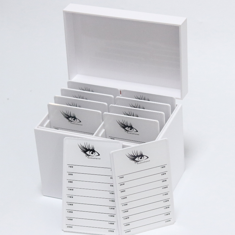 Pudełko do przechowywania prze – Lash Tile Palette recenzja i cena